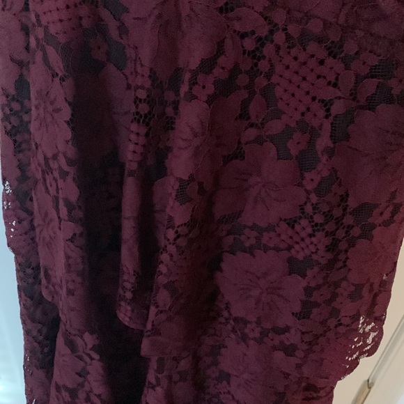 Lulus red lace dress formal. Size Small never worn - Picture 4 of 7